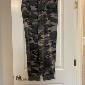Splendid Camouflage Jogger Pant